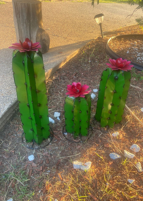 Handmade Metal Cactus, Metal Yard Art, Cactus Tronco, Outdoor Decor Best for Gift Ideas