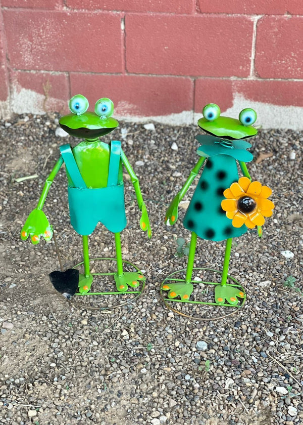 Metal Couple Decorative Frog  - Metal Art- Yard Art- Garden Art, Father's Day Gift