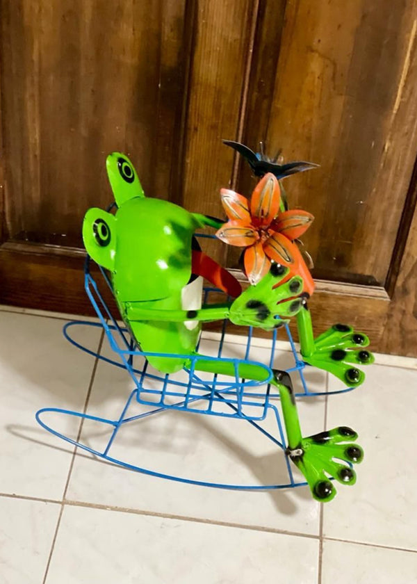 Decorative Frog with Umbrella - Metal Art- Yard Art- Garden Art, Father's Day Gift