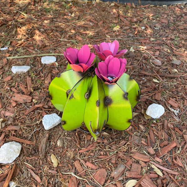 Metal Mini Bisnaga Cactus - Garden Art, Limegreen Metal Cactus Yard Art